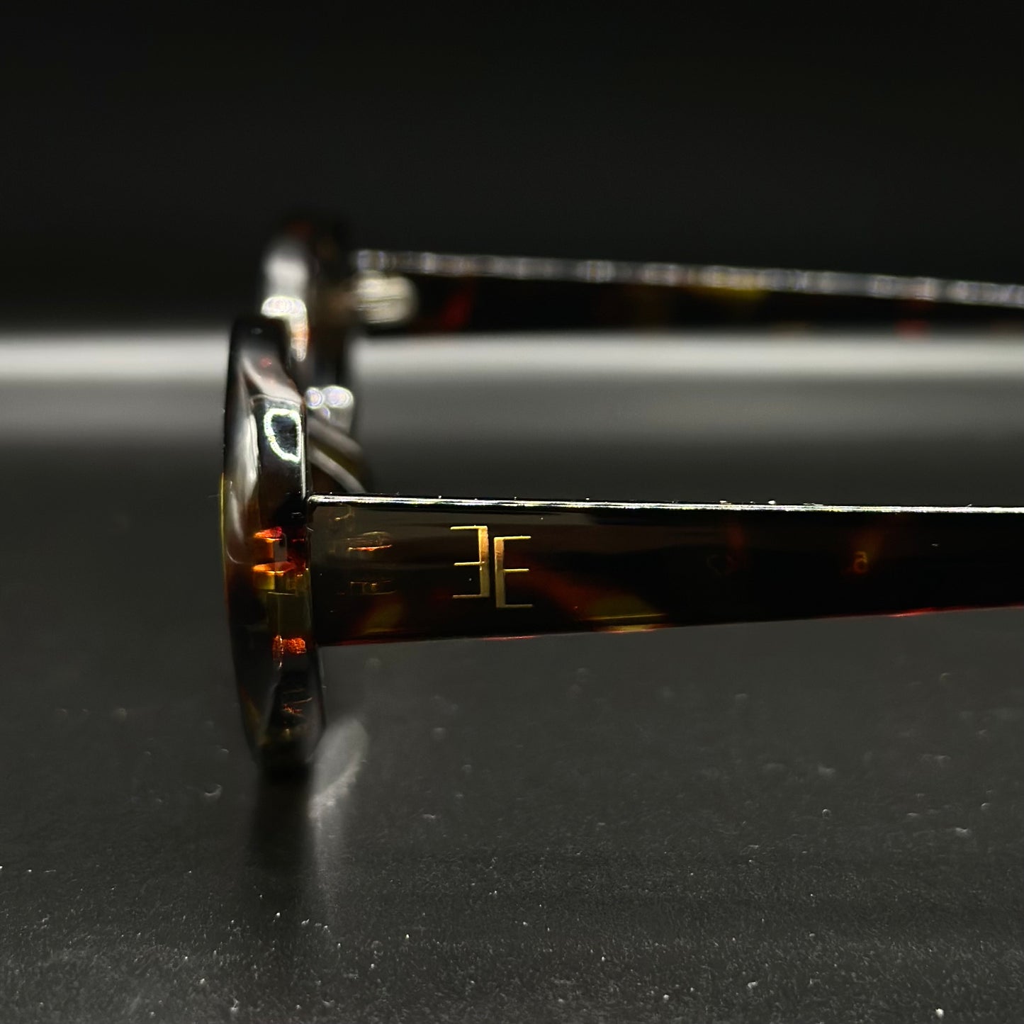 muse. (tortoise shell)