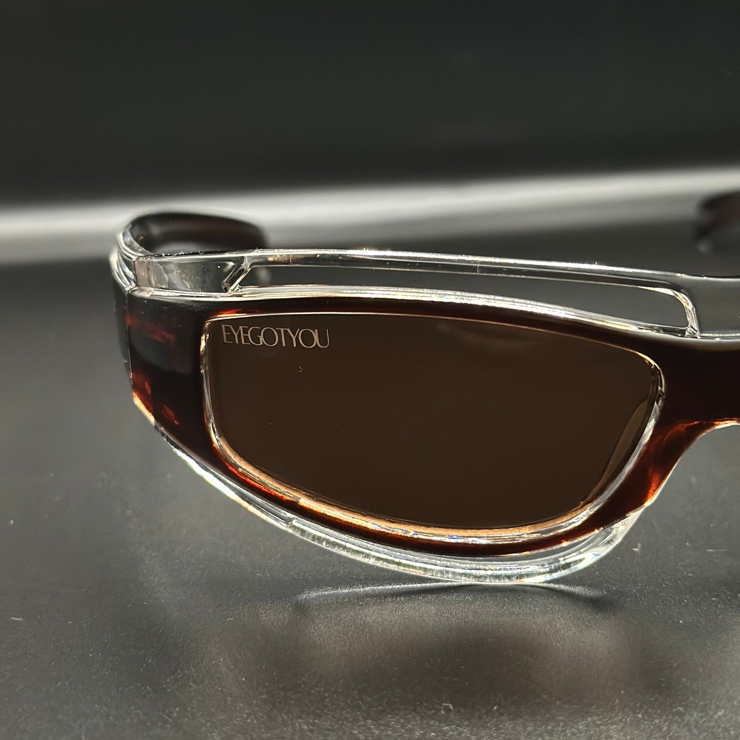 rogue. (transparent brown)