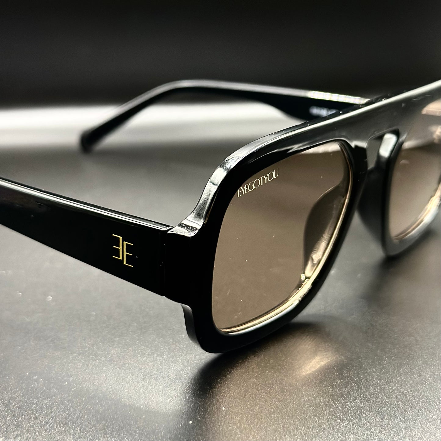 metro. (black w/ brown lens)