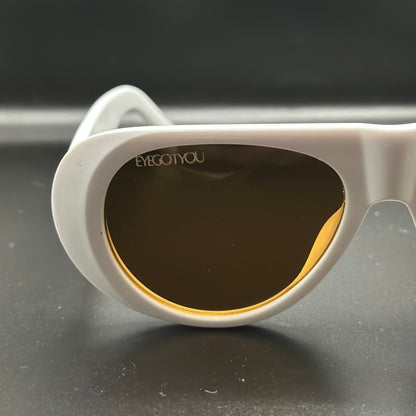 jet. (white w/ brown lens)