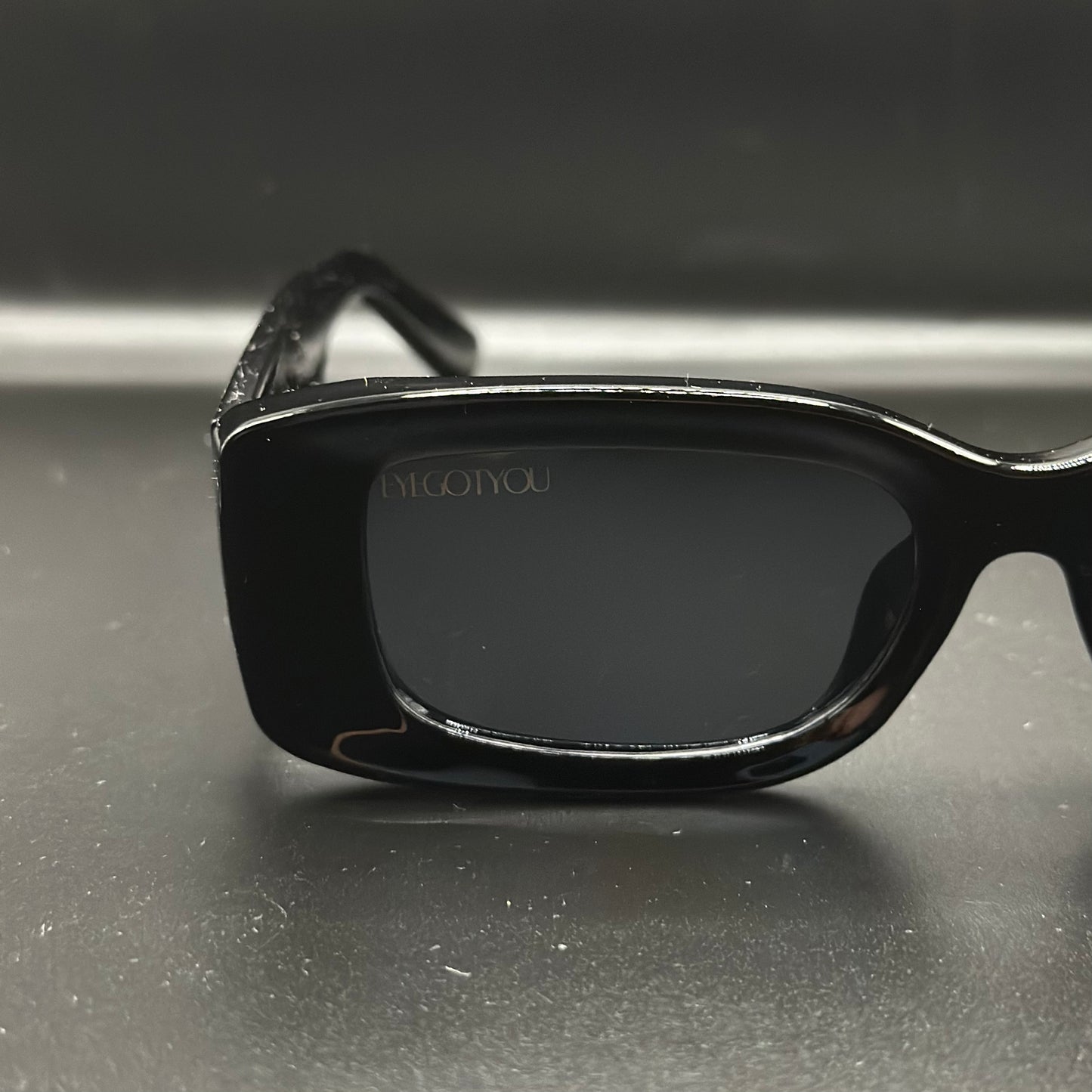 ryder. (black)