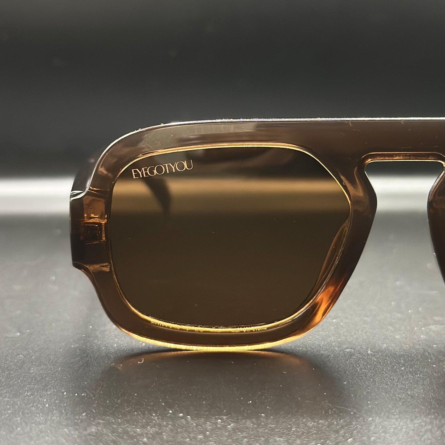 metro. (transparent nude)