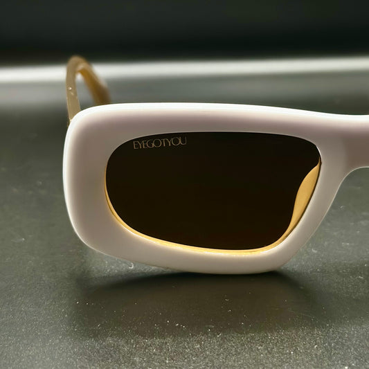 atlas. (white w/ brown temple)