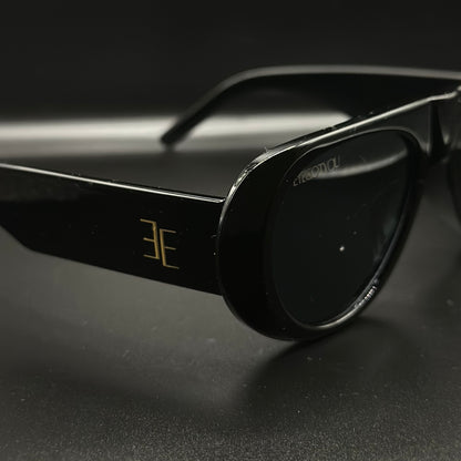 jet. (black)
