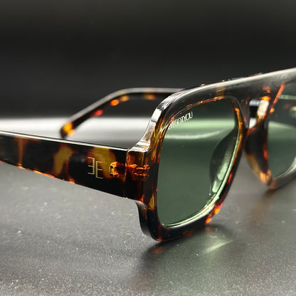 metro. (tortoise shell w/ green lens)