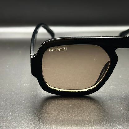 metro. (black w/ brown lens)